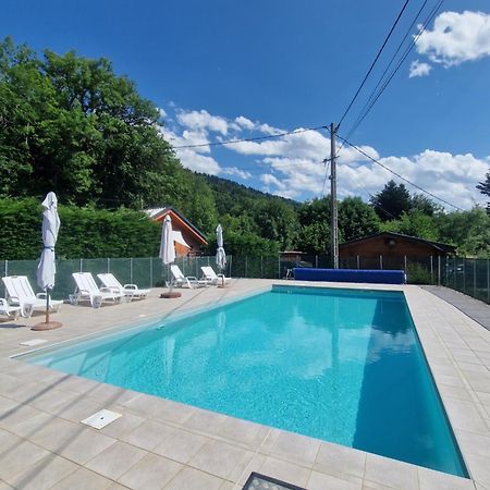 Chalet Bord De Lac Avec Piscine N2E Laffrey Exteriör bild