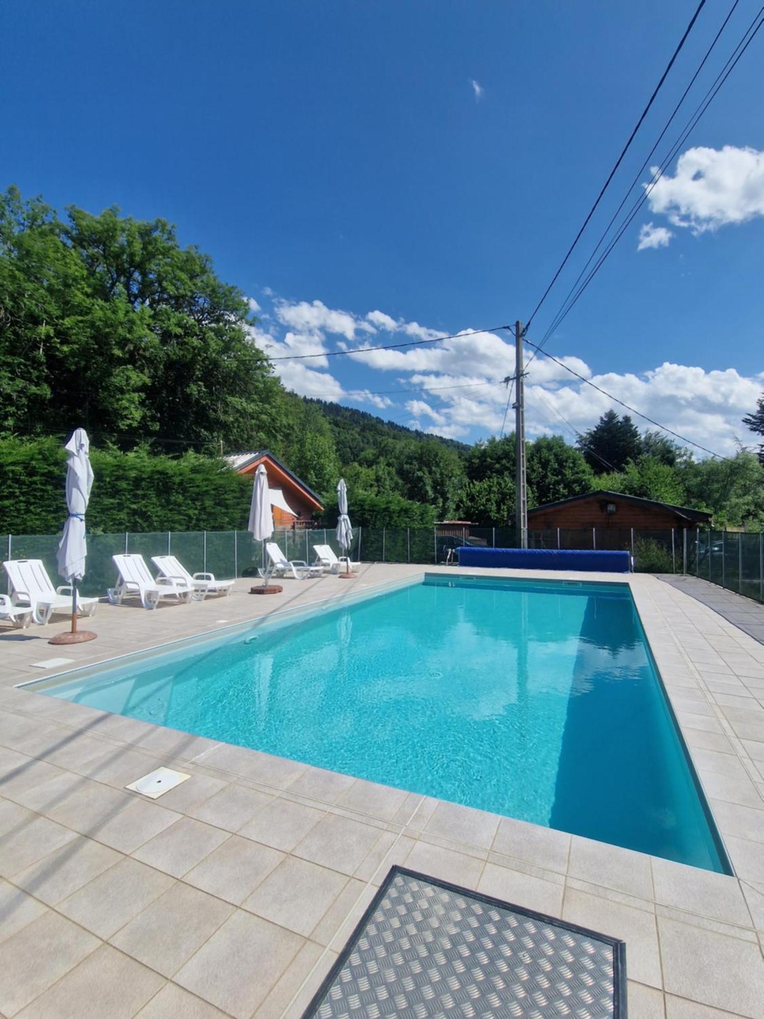 Chalet Bord De Lac Avec Piscine N2E Laffrey Exteriör bild
